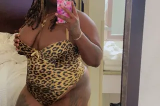 💦 Best Head Around👅 Soft Butt 🤗 Pretty Face 😍 Ultimate Chocolate Treat 🍫 My Place Or Yours 💕 - Image 3