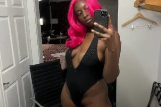 BOOK WITH HENNESSY WHILE IM IN LAKE CHARLES💕💦 - Image 2